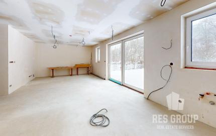 Na predaj, rodinný dom, Lopušné Pažite