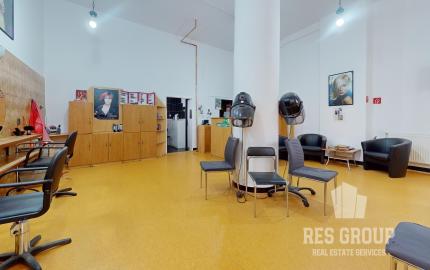 Na predaj, obchodný priestor, Bulvár, 57m2,