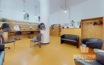 Na predaj, obchodný priestor, Bulvár, 57m2,