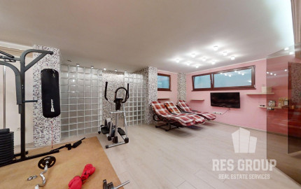 Na predaj, dom so 6 izbami a vonkajším bazénom Žilina - Turie, RES group