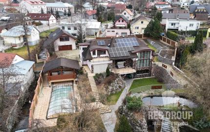 Na predaj, dom so 6 izbami a vonkajším bazénom Žilina - Turie, RES group