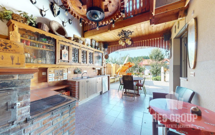 Na predaj, dva rodinné domy vo Višňovom