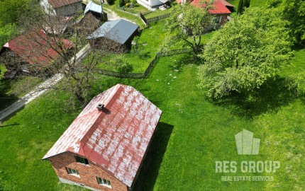 Na predaj, pozemok so starším domom, Staškov