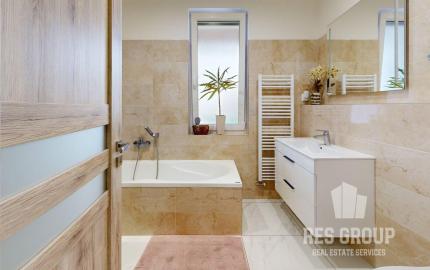 Na predaj, Rodinný dom, 959 m2 pozemok, Ivančiná