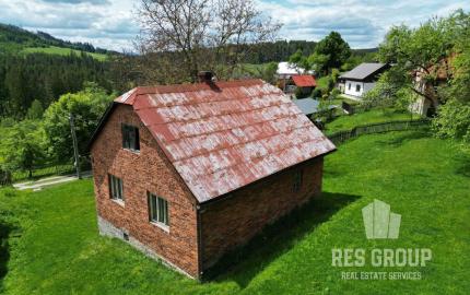 Na predaj, pozemok so starším rodinným domom, Staškov