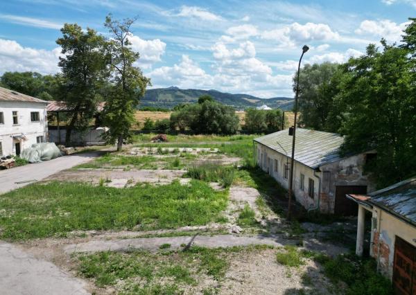 Na prenájom, pozemok - spevnená plocha, Bytča