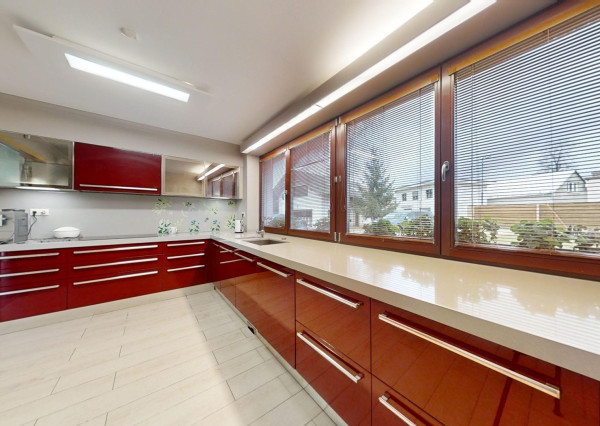 Na predaj, dom so 6 izbami a vonkajším bazénom Žilina - Turie, RES group