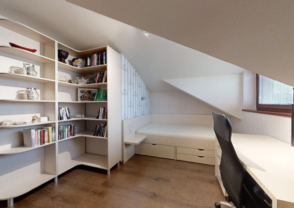 Na predaj, dom so 6 izbami a vonkajším bazénom Žilina - Turie, RES group