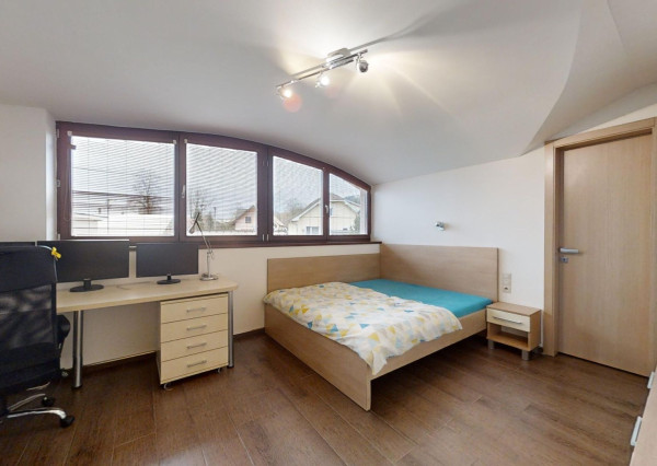 Na predaj, dom so 6 izbami a vonkajším bazénom Žilina - Turie, RES group