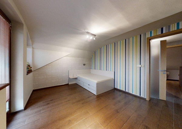 Na predaj, dom so 6 izbami a vonkajším bazénom Žilina - Turie, RES group