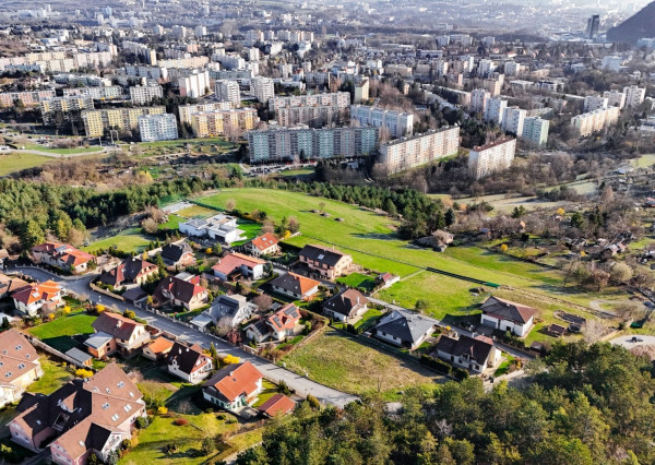 Na predaj, pozemok Banská Bystrica, Pod Suchým vrchom, RESgroup