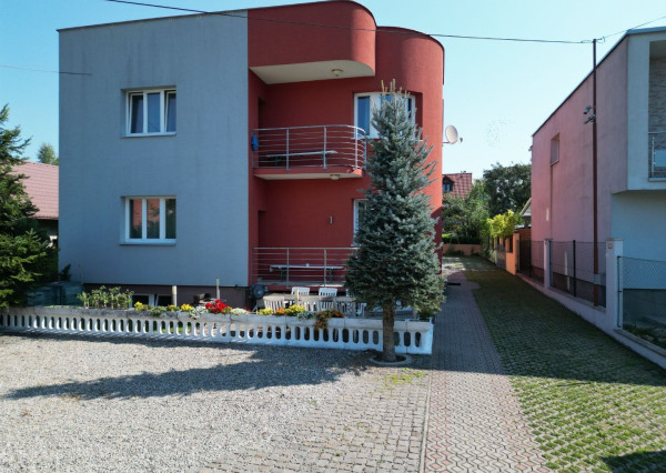 Na predaj, dva rodinné domy vo Višňovom