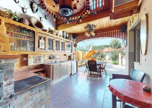 Na predaj, dva rodinné domy vo Višňovom