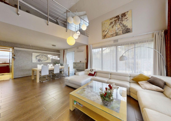 Na predaj, dom so 6 izbami a vonkajším bazénom Žilina - Turie, RES group