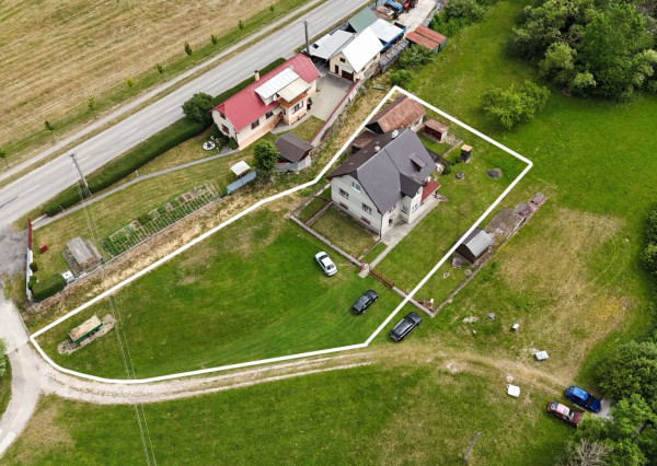 Na predaj, rodinný dom so 7 izbami, 1573 m2 Pozemok, Dubové