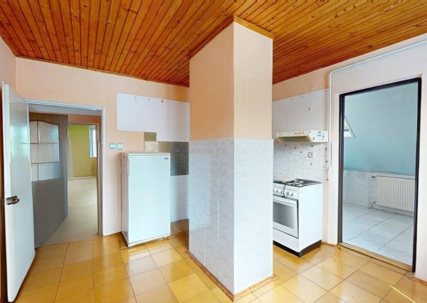 Na predaj, rodinný dom so 7 izbami, 1573 m2 Pozemok, Dubové