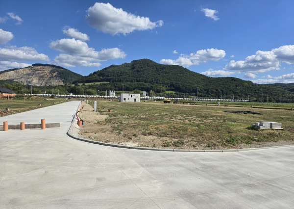 Na predaj, stavebný pozemok, Ladce - Lipová alej