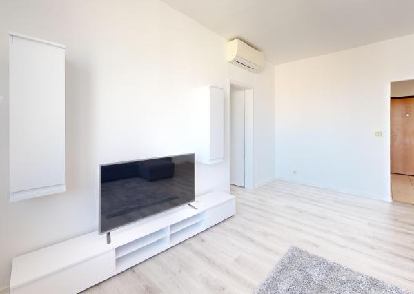 Na predaj, 4 izbový byt s klimatizáciou, Bratislava-Vrakuňa
