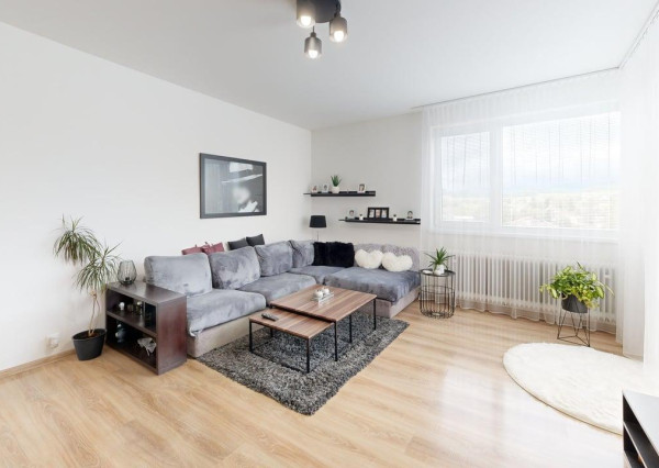 Na predaj, Rodinný dom, Rosina, 6 izieb, 400 m2, RES GROUP