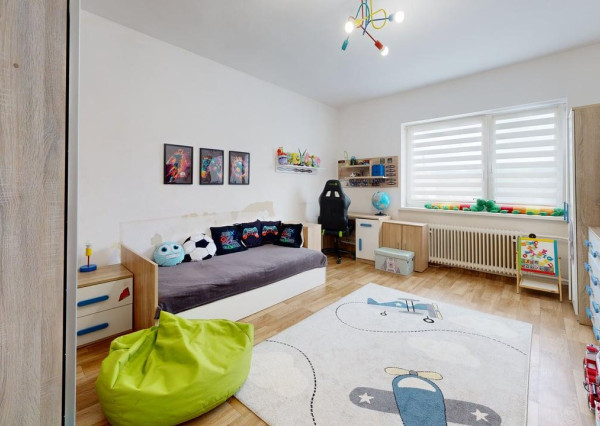 Na predaj, Rodinný dom, Rosina, 6 izieb, 400 m2, RES GROUP