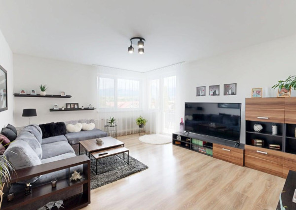 Na predaj, Rodinný dom, Rosina, 6 izieb, 400 m2, RES GROUP