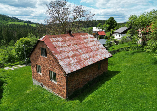 Na predaj, pozemok so starším domom, Staškov