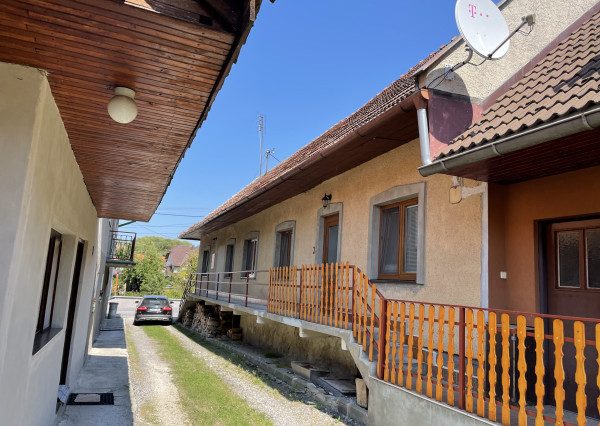 Na predaj, Rodinný dom 4i, Háj