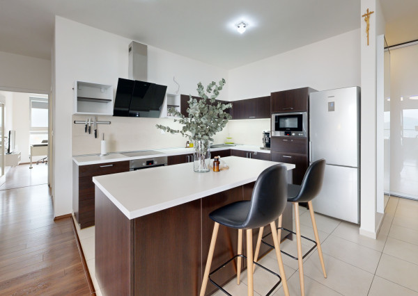 Prenájom, nadštandardný 4-izbový byt Žilina, RES group