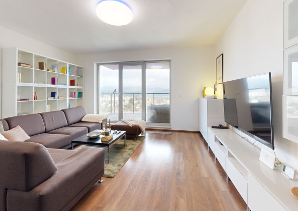 Prenájom, nadštandardný 4-izbový byt Žilina, RES group