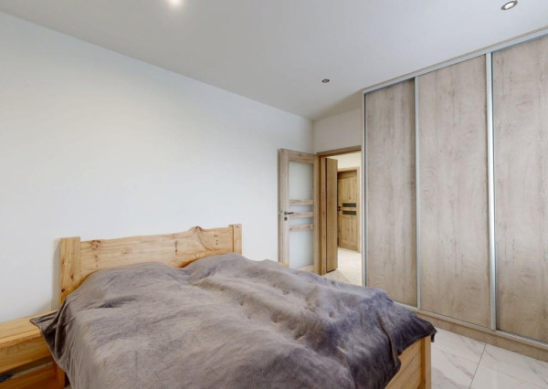 Na predaj, Rodinný dom, 959 m2 pozemok, Ivančiná