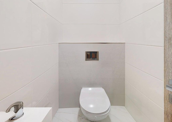 Na predaj, Rodinný dom, 959 m2 pozemok, Ivančiná