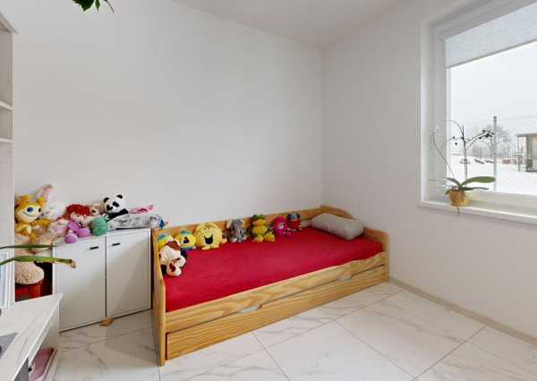 Na predaj, Rodinný dom, 959 m2 pozemok, Ivančiná