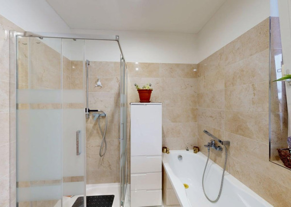 Na predaj, Rodinný dom, 959 m2 pozemok, Ivančiná