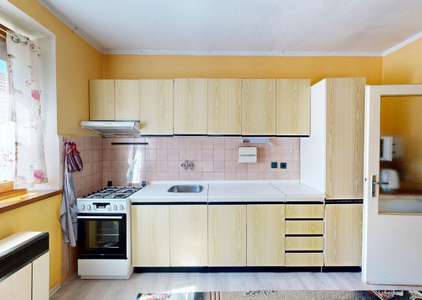 Na predaj, Rodinný dom Rajecké Teplice, 512 m2 pozemok,