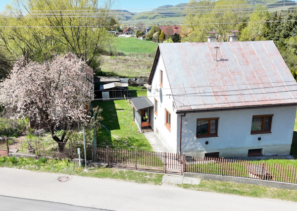 Na predaj, Rodinný dom Rajecké Teplice, 512 m2 pozemok,