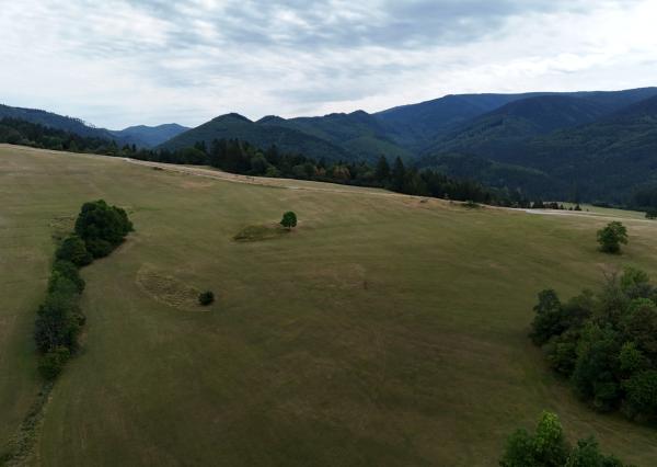 Na predaj, stavebný pozemok 1297 m2, Čremošné, RES GROUP