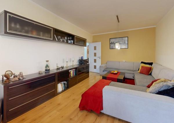 Na predaj, Trojizbový byt, 81 m2, Vlčince 1, RES GROUP