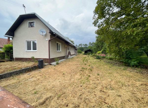 Na predaj, rodinný dom 180m2, 4 izby, Necpaly