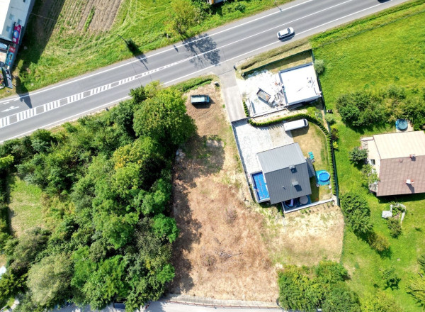 VÝRAZNE ZNÍŽENÁ CENA, Na predaj, stavebný pozemok, projekt na 3 bytové jednotky, Dolný Kubín - Malý Bysterec