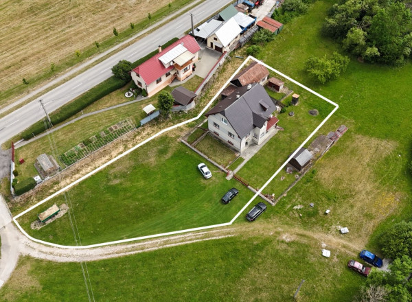 Na predaj, rodinný dom so 7 izbami, 1573 m2 Pozemok, Dubové