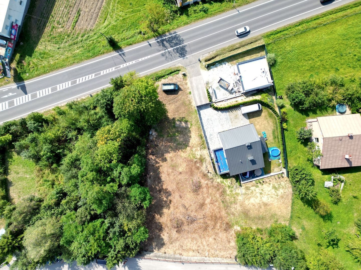 VÝRAZNE ZNÍŽENÁ CENA, Na predaj, stavebný pozemok, projekt na 3 bytové jednotky, Dolný Kubín - Malý Bysterec