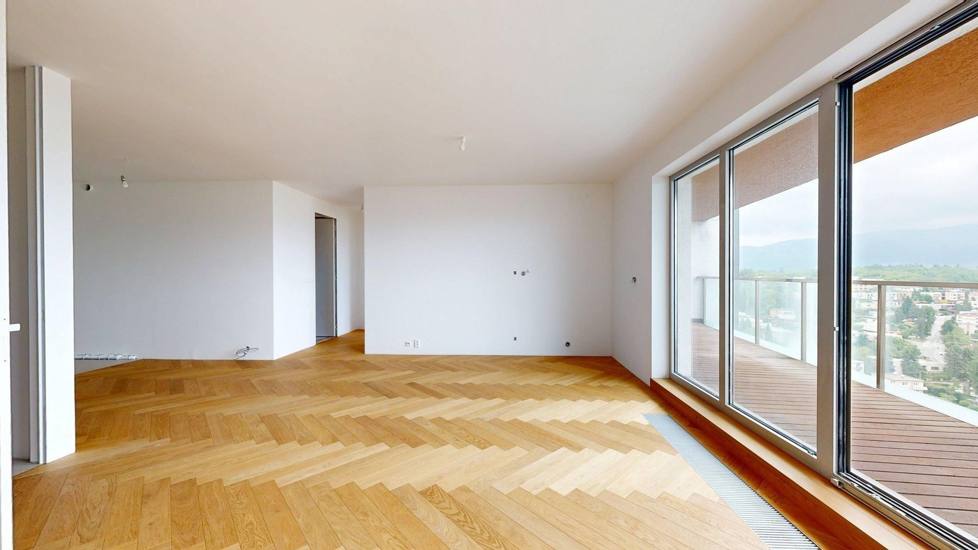 Na predaj, trojizbový byt 137 m2, 19. posch., Žilina Bôrik