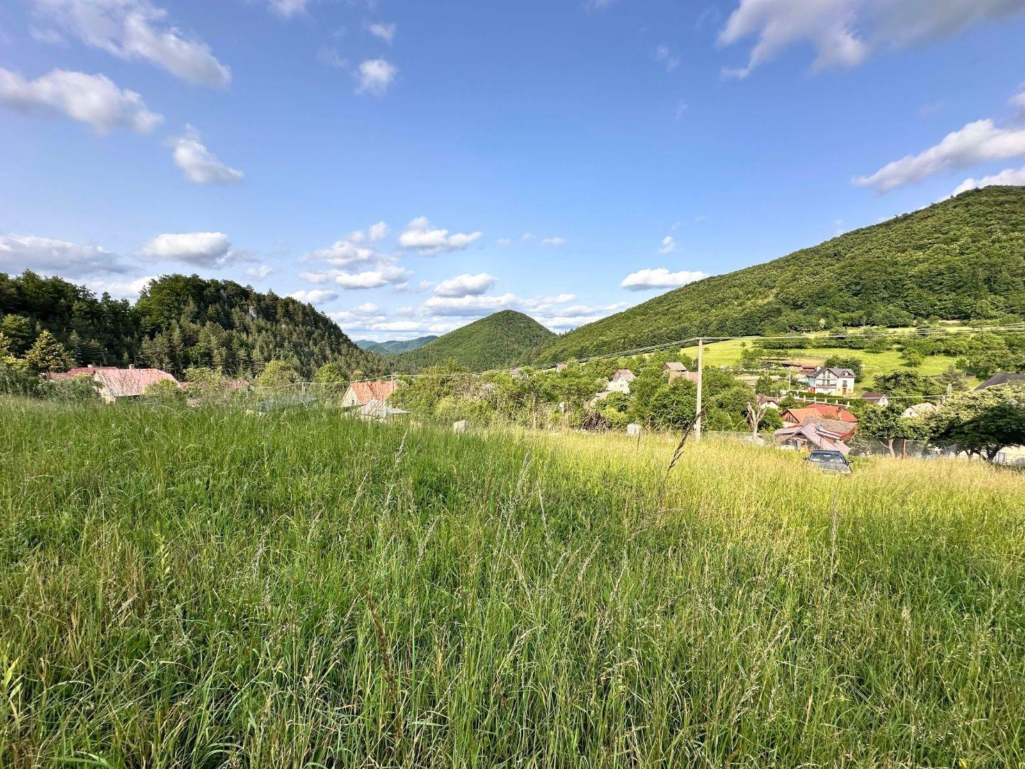 ZNÍŽENÁ CENA,Na predaj,stavebný pozemok,Prečín-Zemianska Závada,