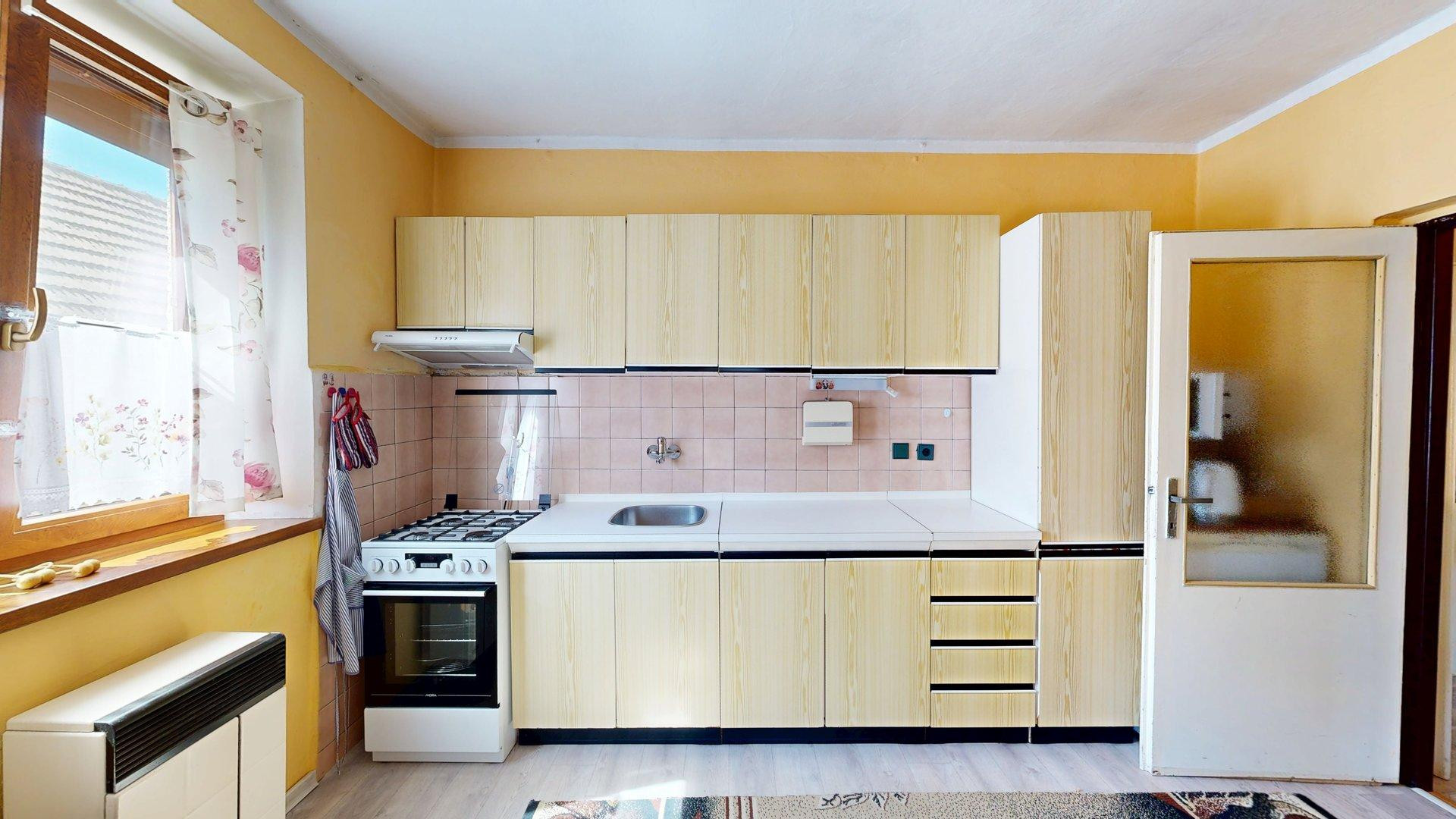 Na predaj, Rodinný dom Rajecké Teplice, 512 m2 pozemok,